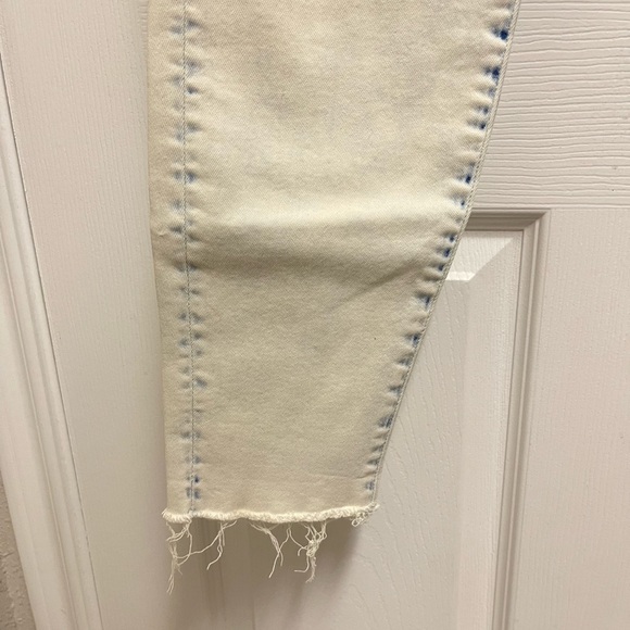 MOTHER Looker Ankle Fray in Out of the Box - Picture 6 of 12